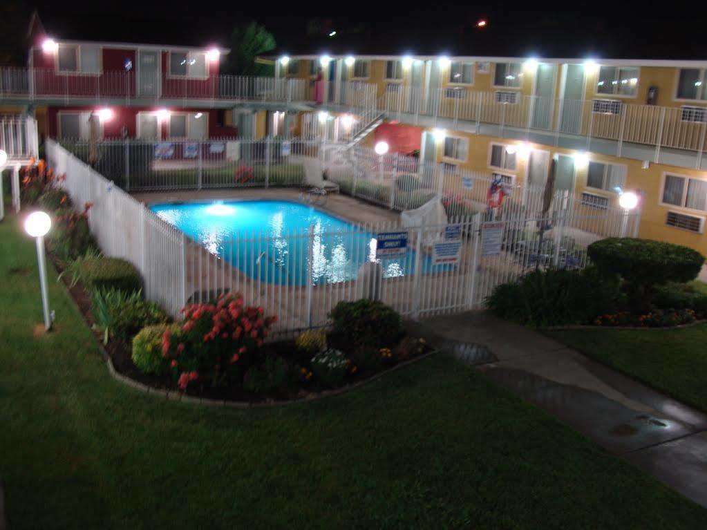 Oasis Inn Sacramento- Elk Grove Екстер'єр фото